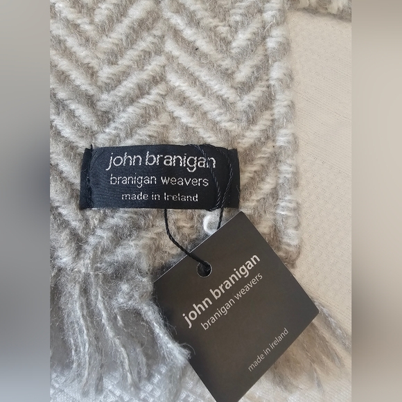 John Branigan Weavers Herringbone wool Scarf Gray NWT - Picture 3 of 6